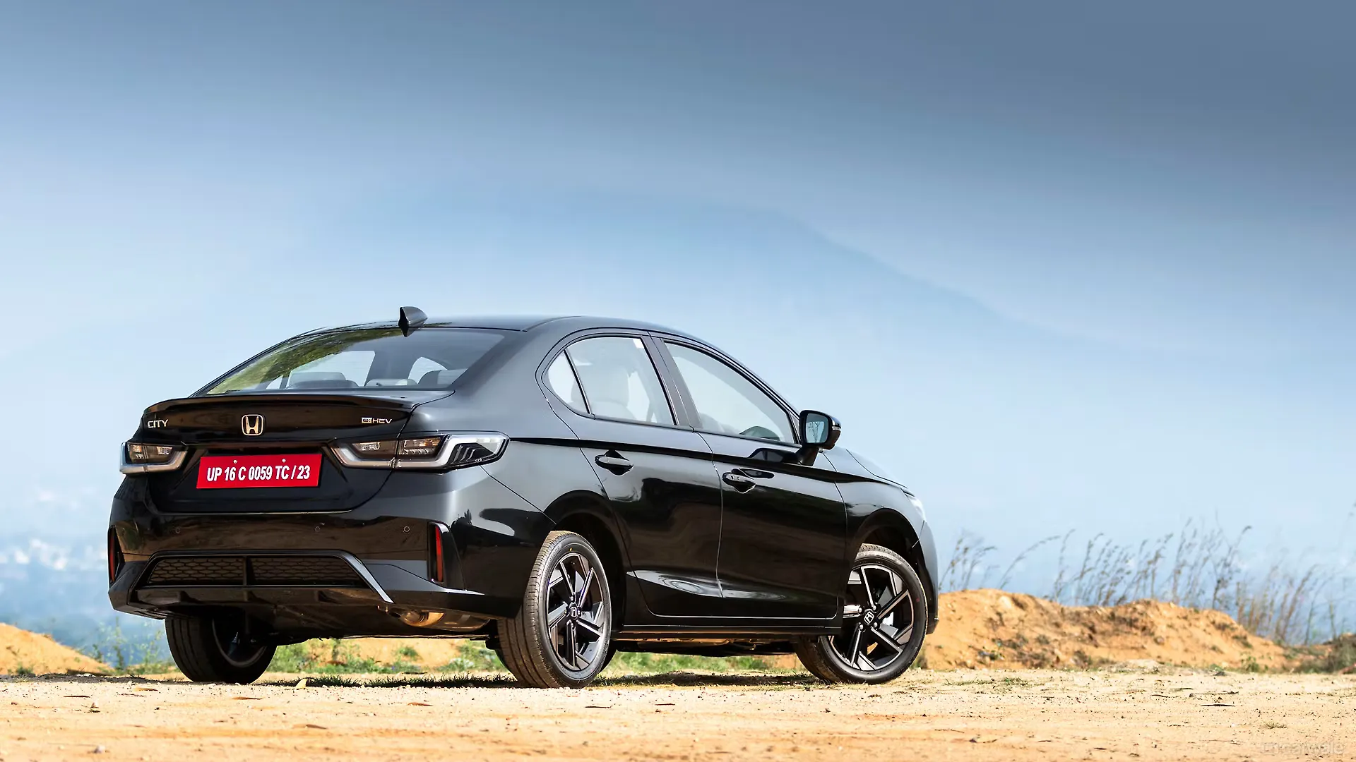Executive sedan rental